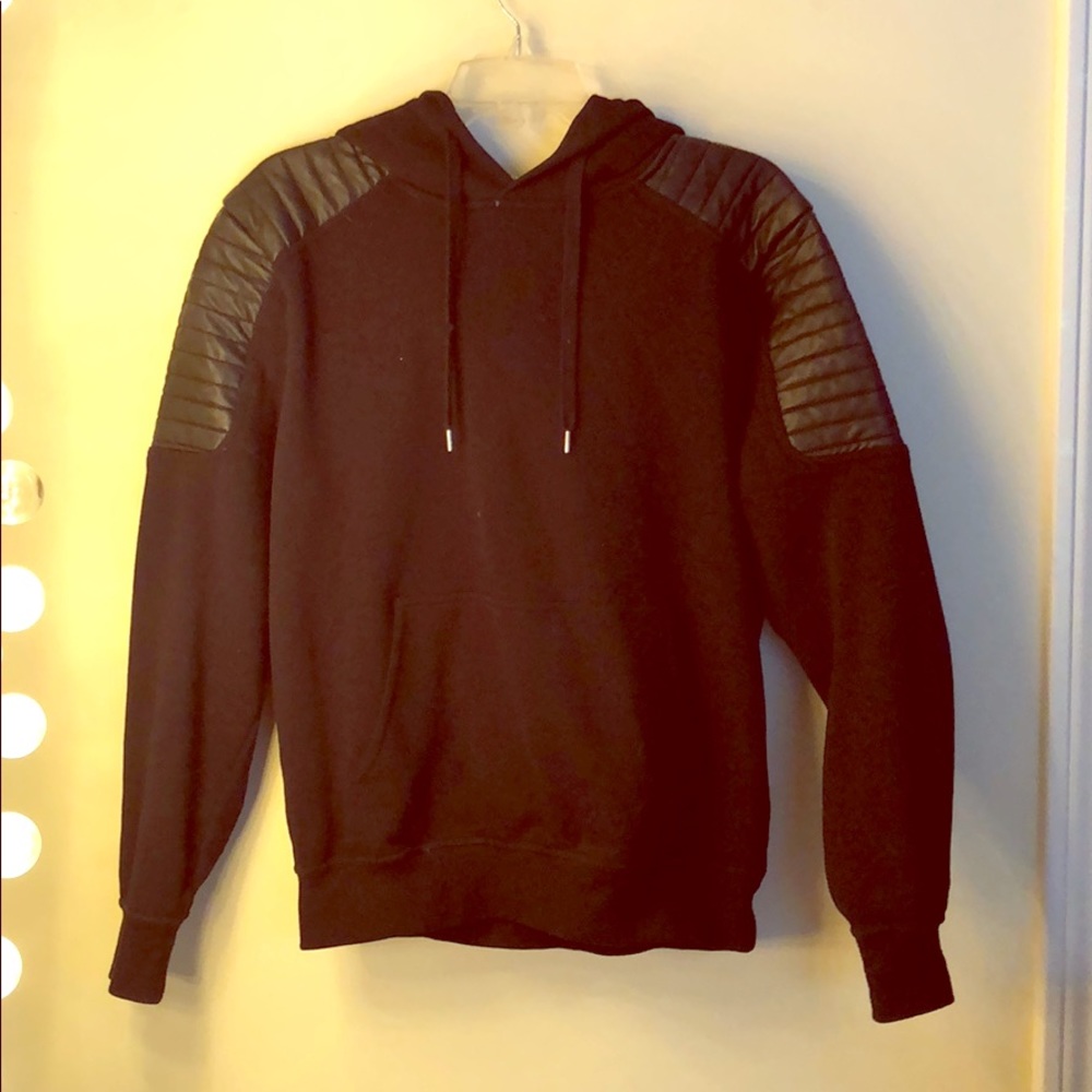 H&M Divided men’s hoodie, size small